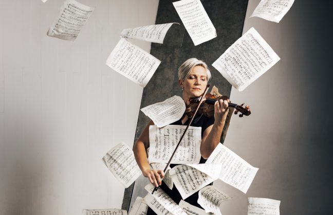 From deep reflection to dazzling harmonies – outstanding violinist Vineta Sareika and LNSO to present two contrasting concert programmes