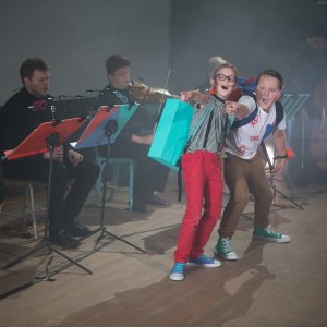 SONG SHOW FOR TEENAGERS “ZENITH”